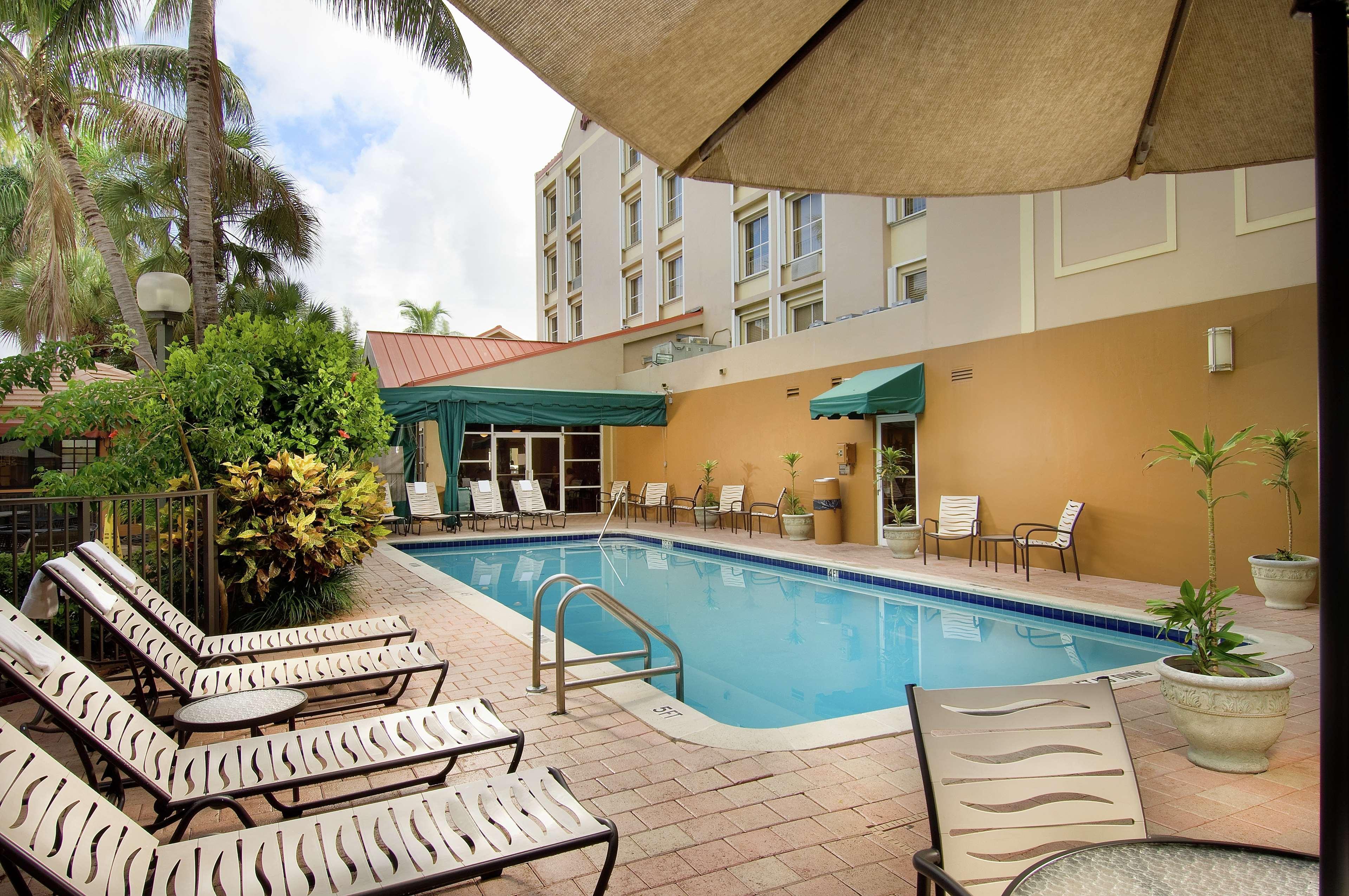 Hampton Inn & Suites Fort Lauderdale Airport Голливуд Удобства фото